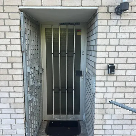 Messenahe Moderne Zwei-zimmer-wohnung 42qm *